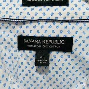 Banana Republic White and Blue Men's Casual Shirt